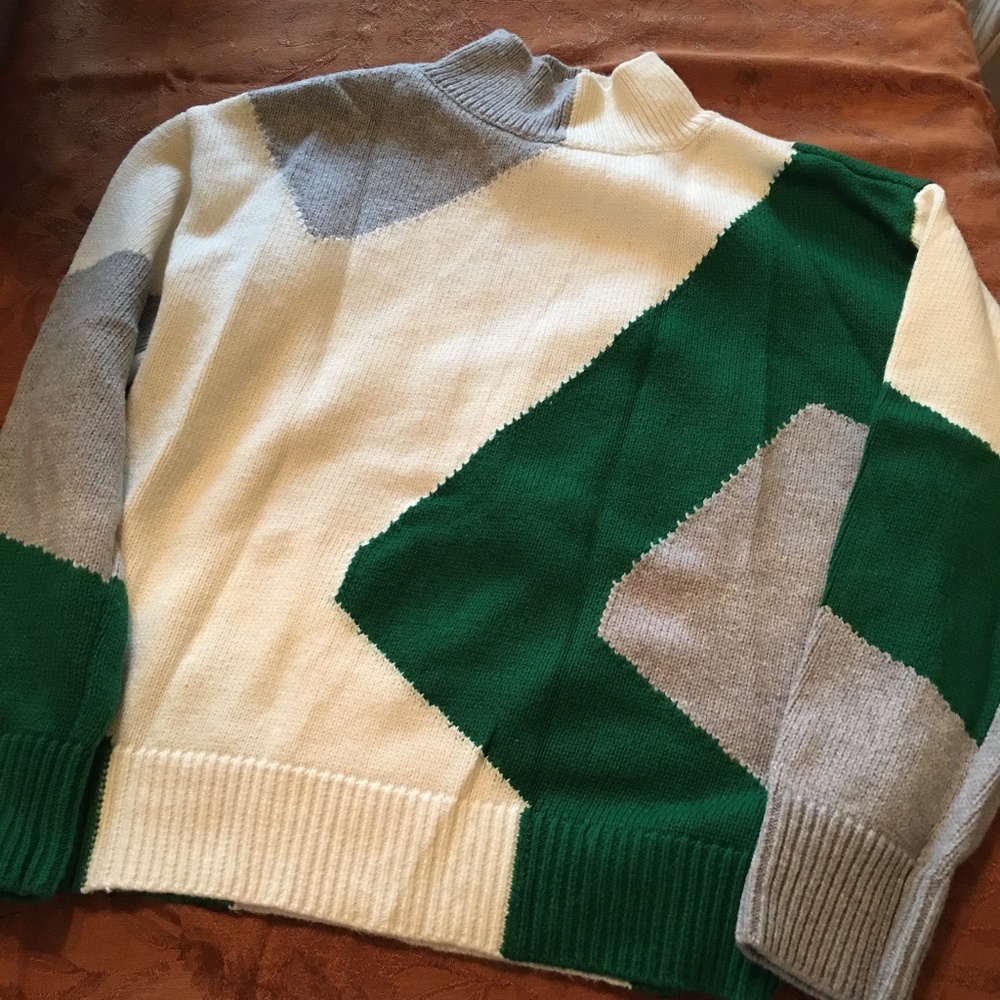 NWT Vince Camuto Geometric Sweater